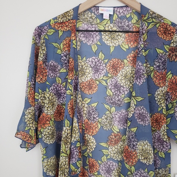 LuLaRoe Tops - new 》Lularoe Shirley Kimono | #T072